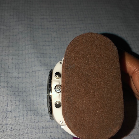 Michael Kors Watch - Picture 4 of 4